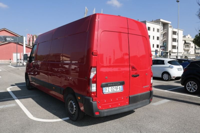 https://cdn-dk.caraffinity.it/dealer/datafiles/vehicle/images/800/11154/EQYuRtD4584hOJPt.jpeg