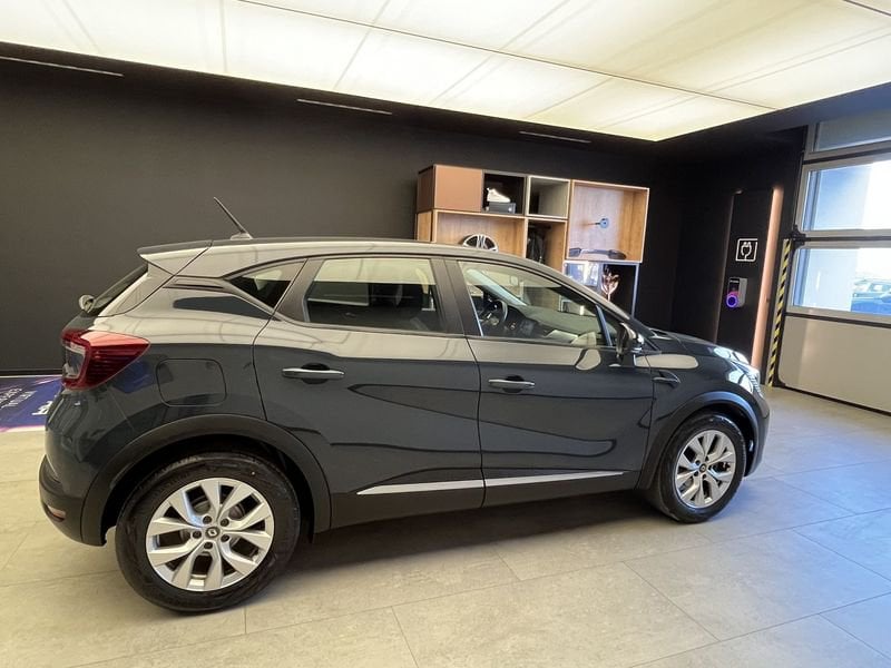 https://cdn-dk.caraffinity.it/dealer/datafiles/vehicle/images/800/11154/YEOsESxyLka4FZzp.jpeg