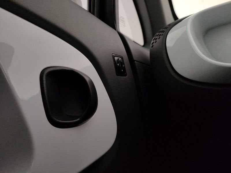 https://cdn-dk.caraffinity.it/dealer/datafiles/vehicle/images/800/1309/1IuSUHntOVdN2vb4.jpg