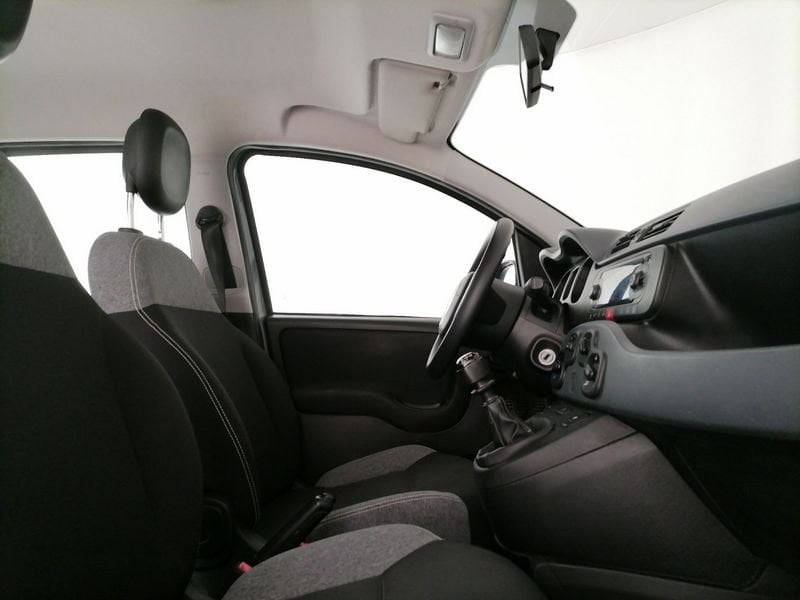 https://cdn-dk.caraffinity.it/dealer/datafiles/vehicle/images/800/1309/1n98zwZZXUYH7oKW.jpeg
