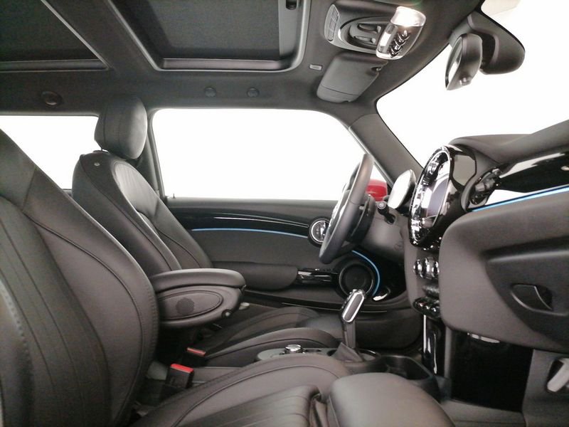 https://cdn-dk.caraffinity.it/dealer/datafiles/vehicle/images/800/1309/2SwgLf94NESJMofc.jpeg