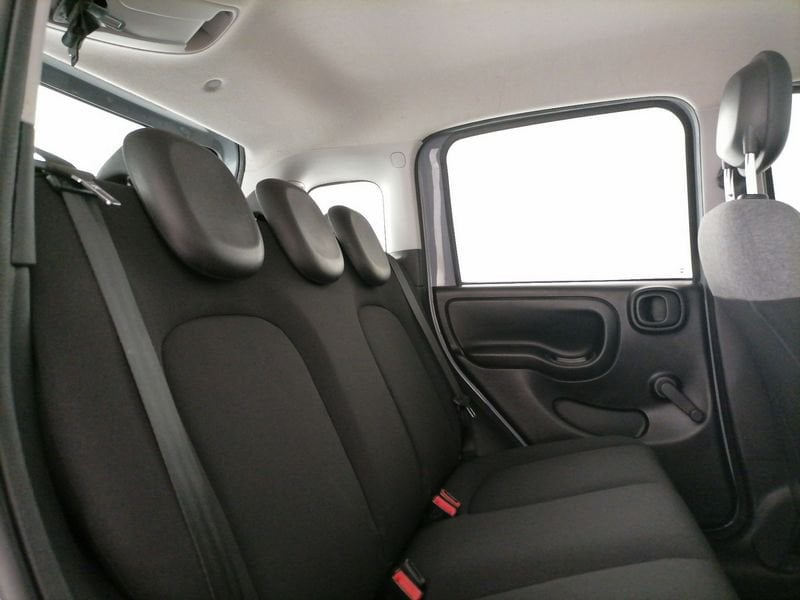 https://cdn-dk.caraffinity.it/dealer/datafiles/vehicle/images/800/1309/3tadEdH20hzXyQXS.jpeg
