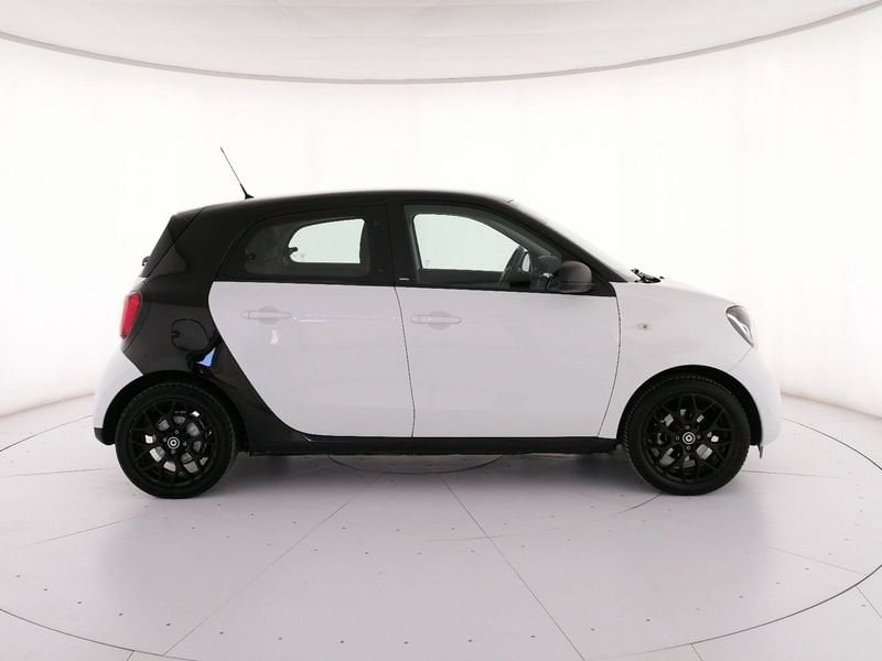 https://cdn-dk.caraffinity.it/dealer/datafiles/vehicle/images/800/1309/4Hkl86OuQhVqUQxL.jpeg