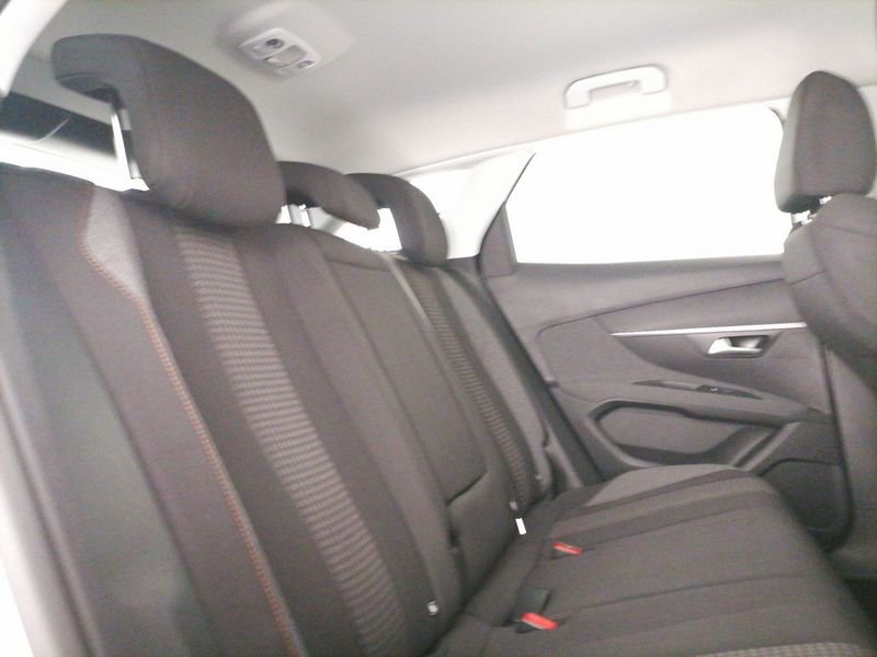https://cdn-dk.caraffinity.it/dealer/datafiles/vehicle/images/800/1309/5B1RSx6xrATMtLDP.jpeg