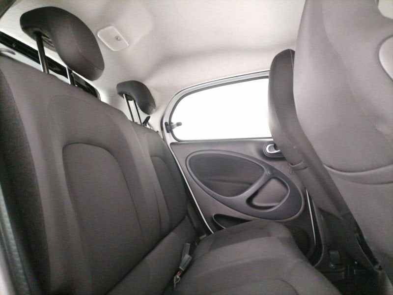 https://cdn-dk.caraffinity.it/dealer/datafiles/vehicle/images/800/1309/5P6usRDtBdV8axMZ.jpeg