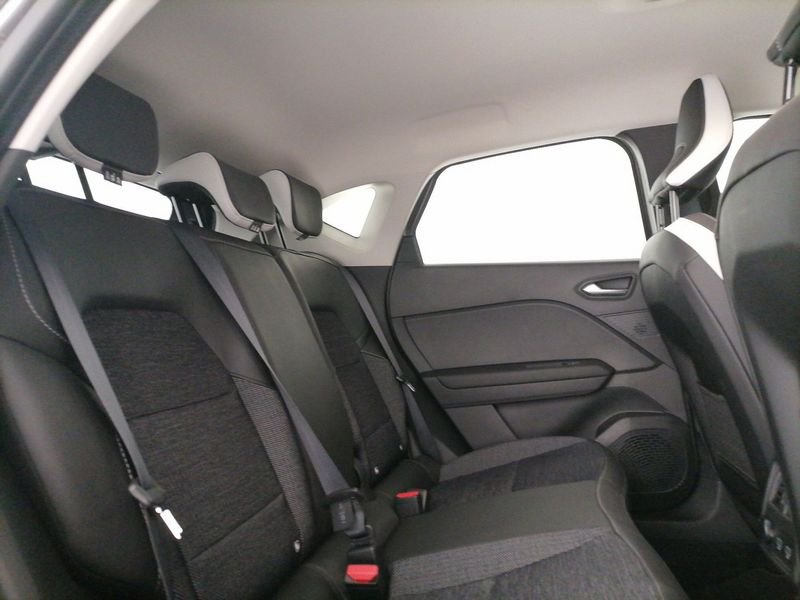https://cdn-dk.caraffinity.it/dealer/datafiles/vehicle/images/800/1309/77bgPKnH6LSw0Gde.jpeg