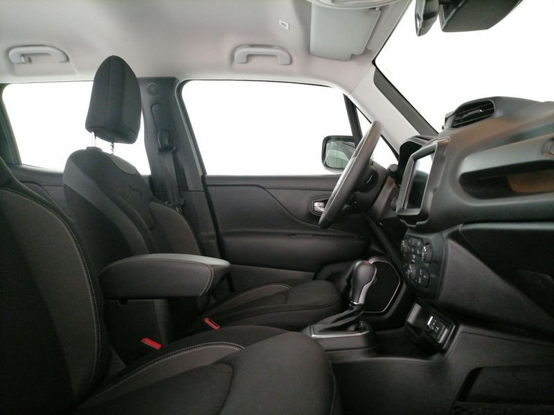 https://cdn-dk.caraffinity.it/dealer/datafiles/vehicle/images/800/1309/7yvd2fFvpOkeqMSd.jpeg