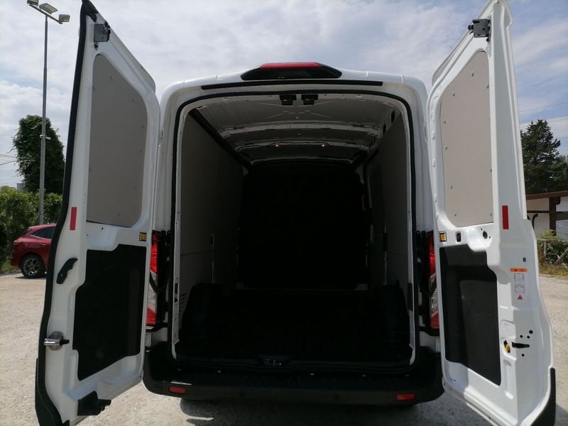 https://cdn-dk.caraffinity.it/dealer/datafiles/vehicle/images/800/1309/8FppLquN4D8KkGnE.jpeg