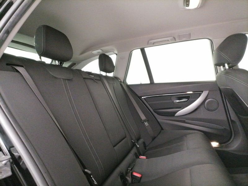 https://cdn-dk.caraffinity.it/dealer/datafiles/vehicle/images/800/1309/8lP1MweHAl9sLoVi.jpeg