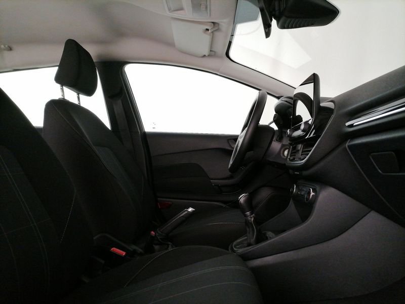 https://cdn-dk.caraffinity.it/dealer/datafiles/vehicle/images/800/1309/8mjfzS8oWjTrA4f1.jpeg