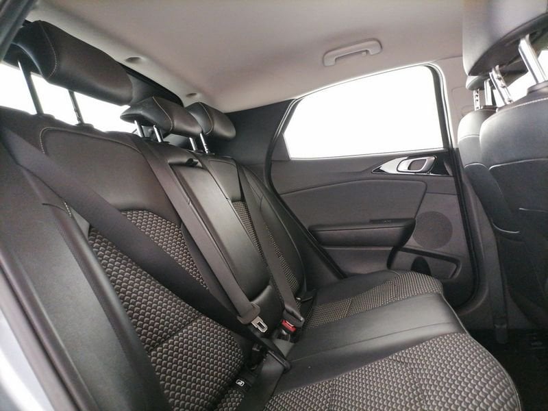 https://cdn-dk.caraffinity.it/dealer/datafiles/vehicle/images/800/1309/96UMnv7OPUsuXV6V.jpeg