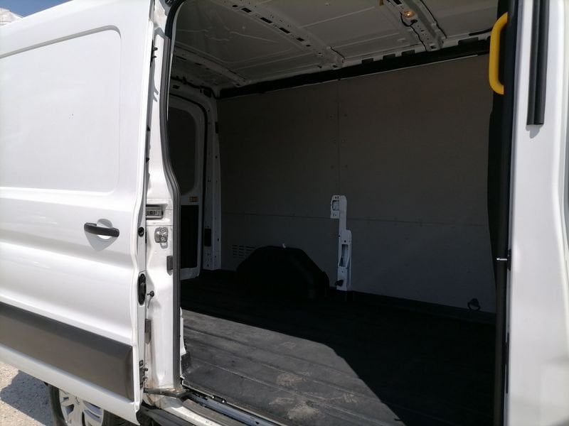 https://cdn-dk.caraffinity.it/dealer/datafiles/vehicle/images/800/1309/9YkPcCJqZK5HnGWr.jpeg
