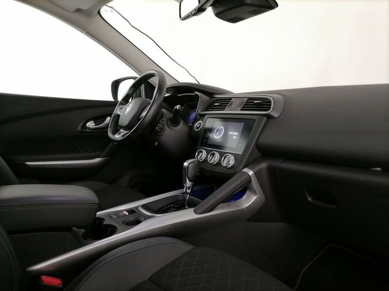 https://cdn-dk.caraffinity.it/dealer/datafiles/vehicle/images/800/1309/Aq3fqdY89JQTuhoo.jpeg