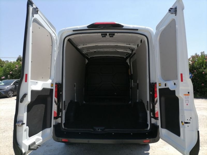 https://cdn-dk.caraffinity.it/dealer/datafiles/vehicle/images/800/1309/AsNKPFEQoUnSrVPX.jpeg