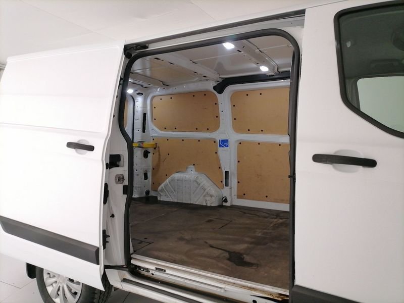 https://cdn-dk.caraffinity.it/dealer/datafiles/vehicle/images/800/1309/AxAoomK8aM1CxXs5.jpeg