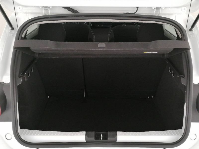 https://cdn-dk.caraffinity.it/dealer/datafiles/vehicle/images/800/1309/E98yFC0m92D9V0du.jpeg