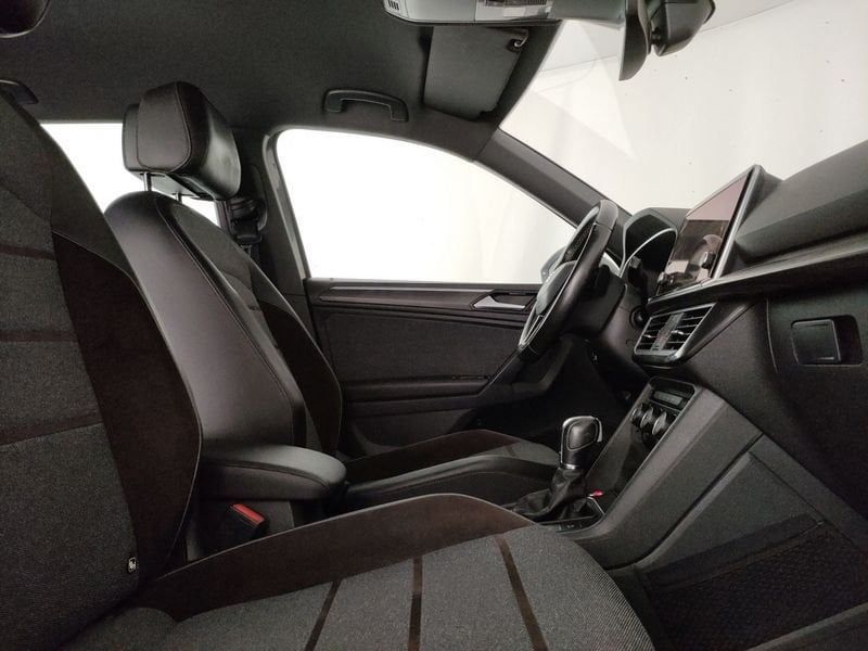 https://cdn-dk.caraffinity.it/dealer/datafiles/vehicle/images/800/1309/HO8jxMJannbHLJdH.jpeg