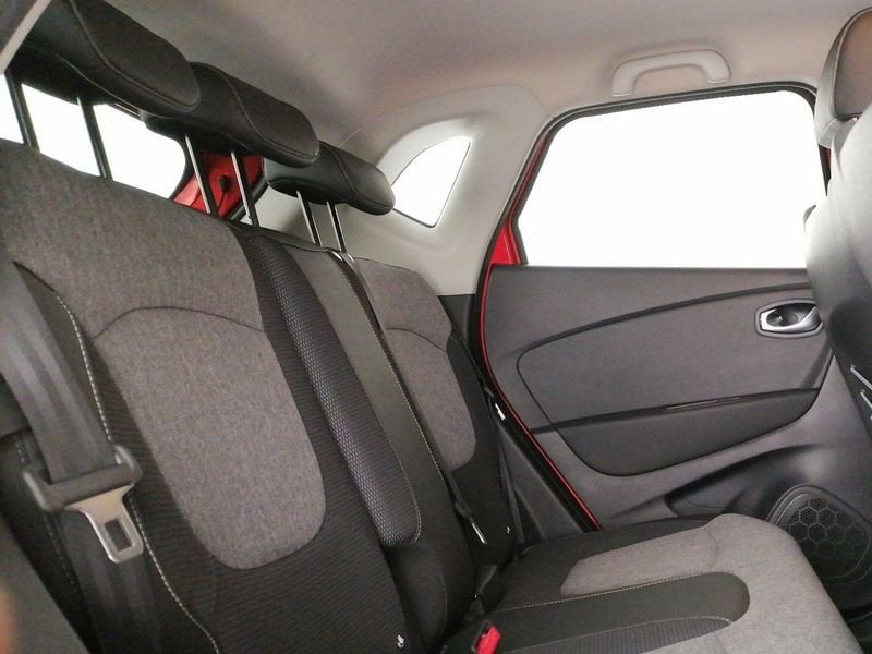 https://cdn-dk.caraffinity.it/dealer/datafiles/vehicle/images/800/1309/JpU1vYyBmfrmRsYQ.jpeg