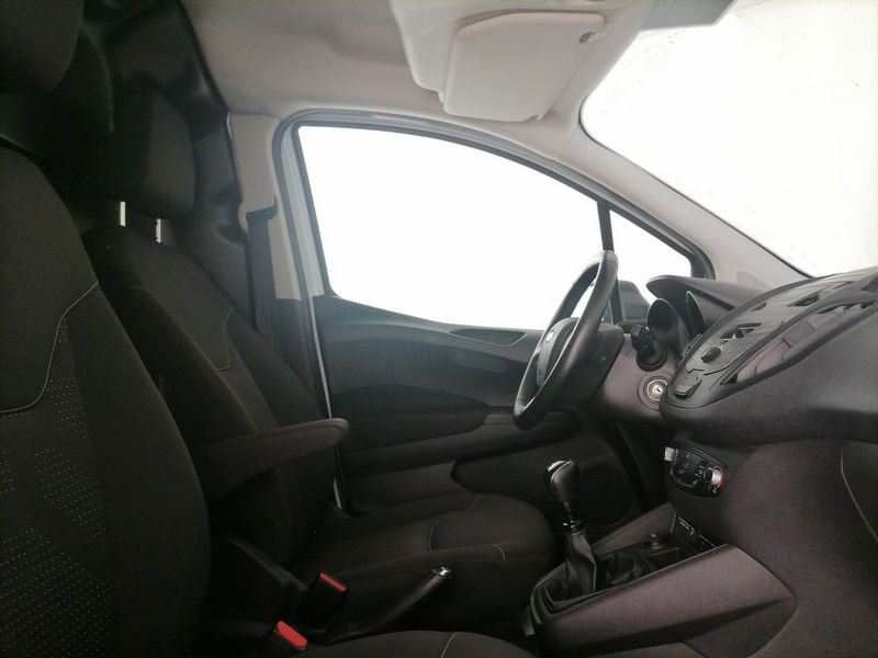 https://cdn-dk.caraffinity.it/dealer/datafiles/vehicle/images/800/1309/Jv1WUmIKzyRdh6Yc.jpeg