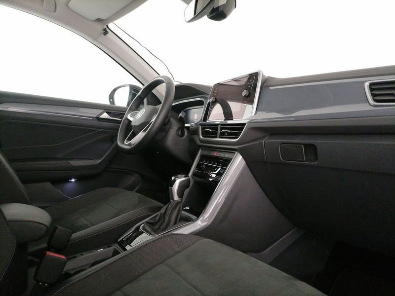 https://cdn-dk.caraffinity.it/dealer/datafiles/vehicle/images/800/1309/KXD0vUrXFfh9BW1M.jpeg