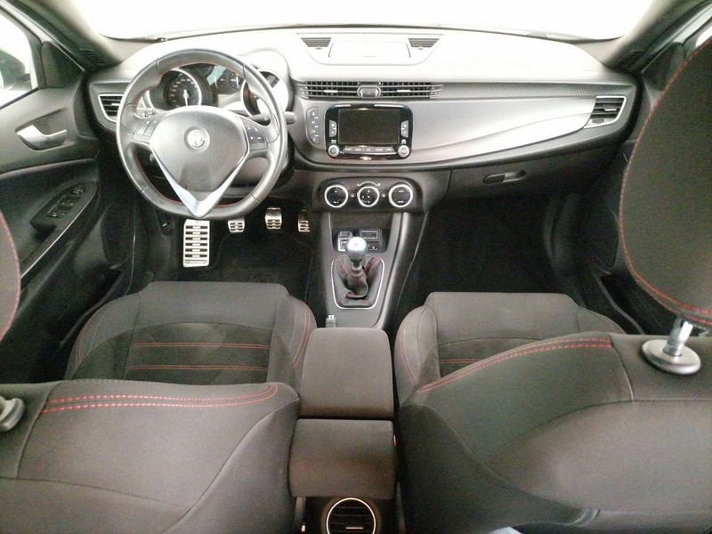 https://cdn-dk.caraffinity.it/dealer/datafiles/vehicle/images/800/1309/OVJBxfpVsjtJkDbh.jpeg
