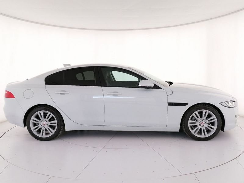 https://cdn-dk.caraffinity.it/dealer/datafiles/vehicle/images/800/1309/Pjh6ZSzt3dH7SXyU.jpeg