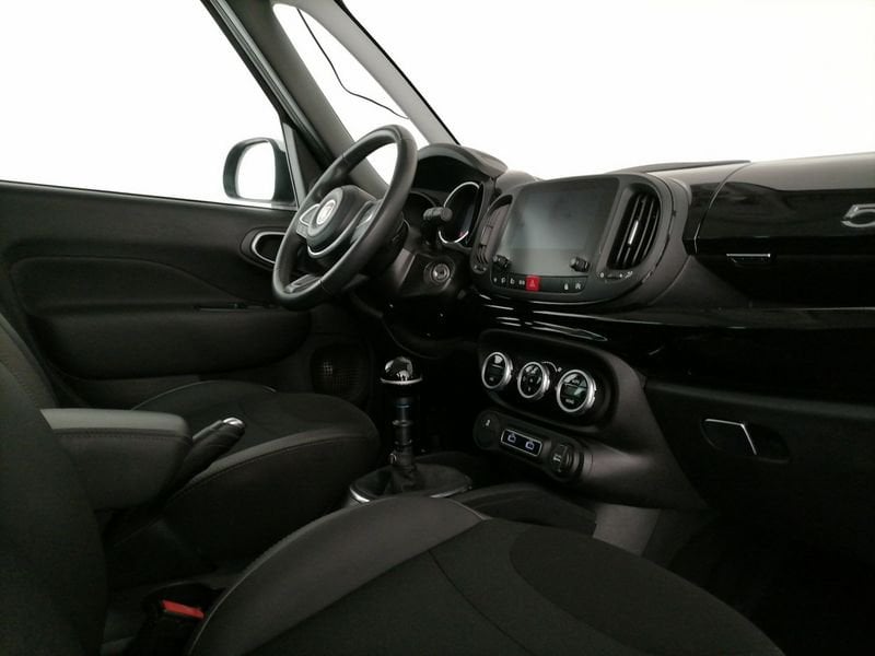 https://cdn-dk.caraffinity.it/dealer/datafiles/vehicle/images/800/1309/Q8tmWOyZn5Cc9iec.jpeg