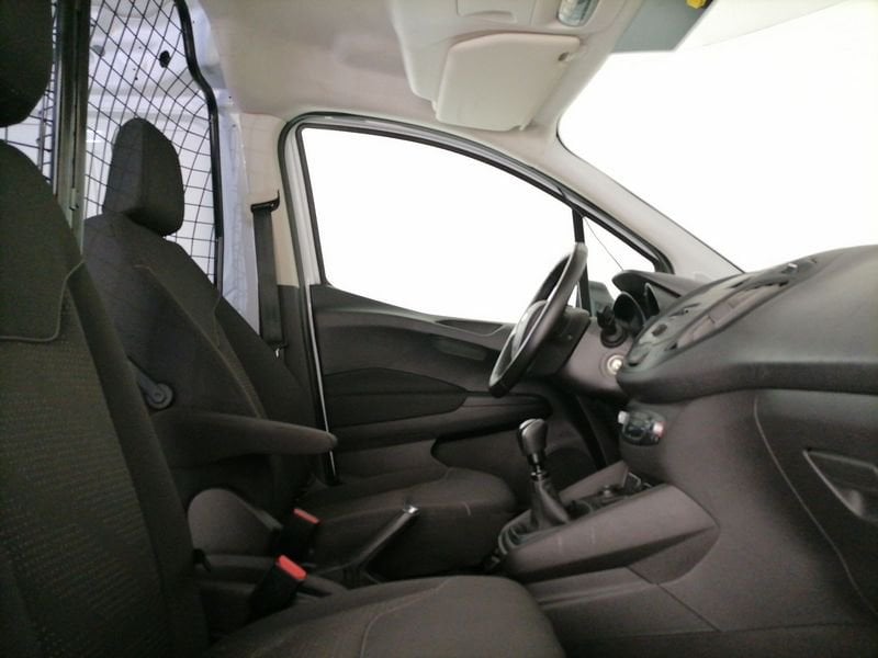 https://cdn-dk.caraffinity.it/dealer/datafiles/vehicle/images/800/1309/RXBHtBJPAkBXIeIf.jpeg