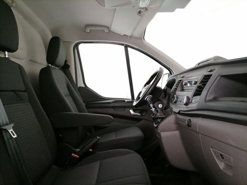 https://cdn-dk.caraffinity.it/dealer/datafiles/vehicle/images/800/1309/STKNV6k3ZQmGQeIj.jpeg