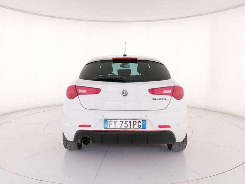https://cdn-dk.caraffinity.it/dealer/datafiles/vehicle/images/800/1309/SxisJ66PaRmkT0vH.jpeg