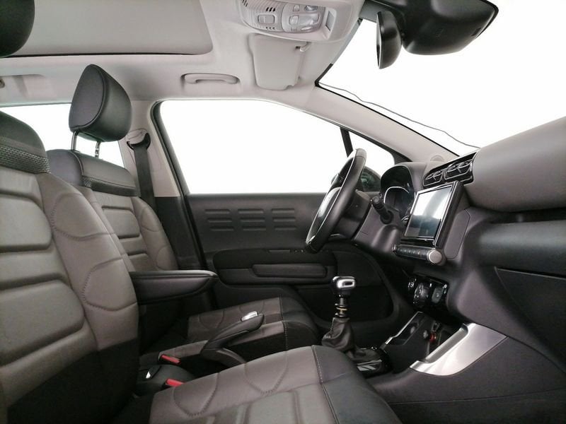 https://cdn-dk.caraffinity.it/dealer/datafiles/vehicle/images/800/1309/XU7wHa0duJhhVUIr.jpeg