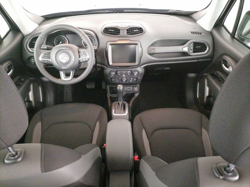 https://cdn-dk.caraffinity.it/dealer/datafiles/vehicle/images/800/1309/ZKrPk772UPHSDLDd.jpeg