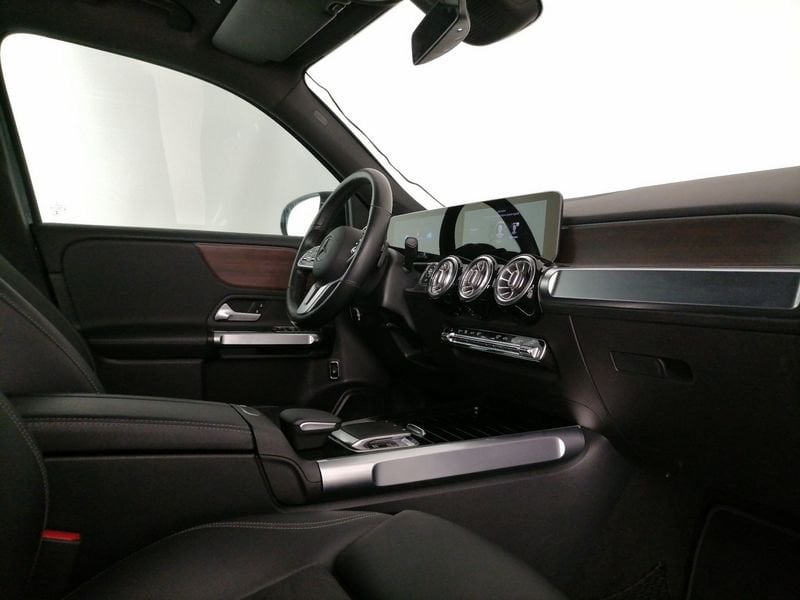 https://cdn-dk.caraffinity.it/dealer/datafiles/vehicle/images/800/1309/do449aERdHmaE3T8.jpeg