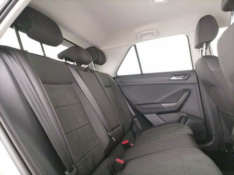 https://cdn-dk.caraffinity.it/dealer/datafiles/vehicle/images/800/1309/gtRksJV1olXKBKsa.jpeg