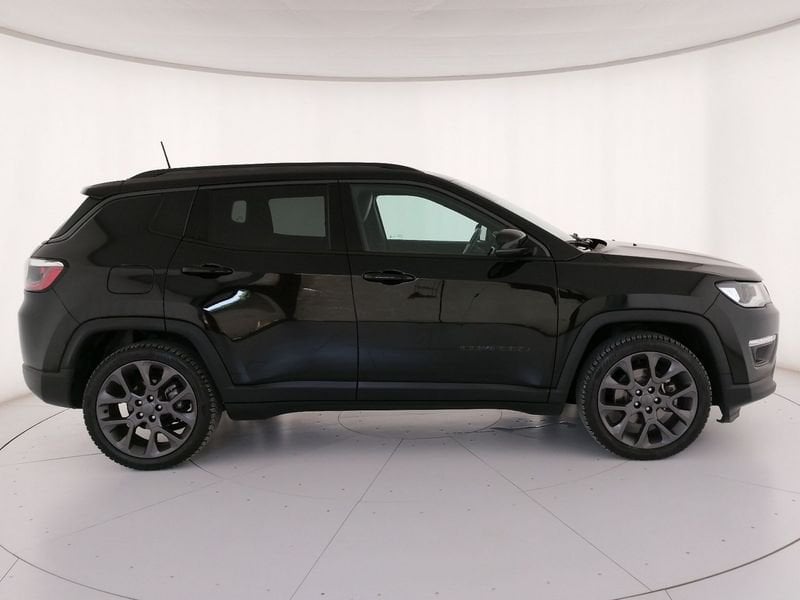 https://cdn-dk.caraffinity.it/dealer/datafiles/vehicle/images/800/1309/i3B6o55c1tWhsX51.jpeg