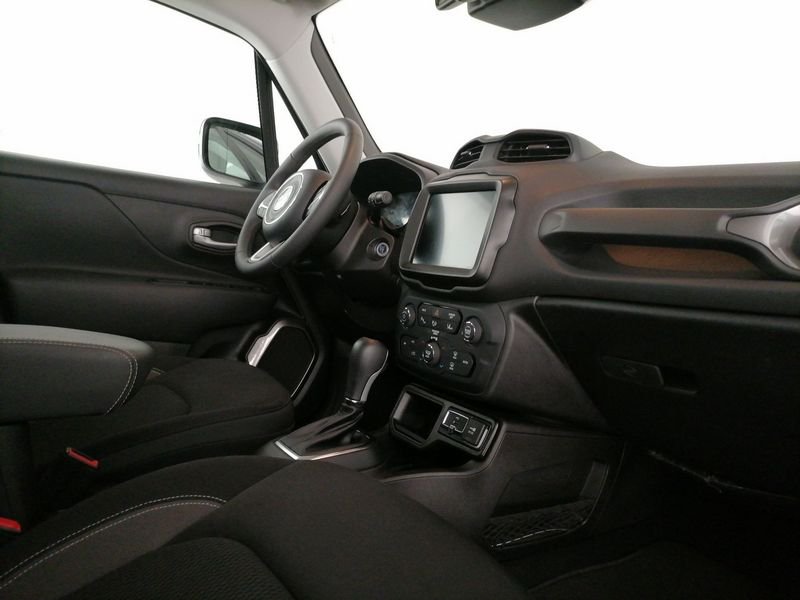 https://cdn-dk.caraffinity.it/dealer/datafiles/vehicle/images/800/1309/iBGTz88B0ByfqoA6.jpeg