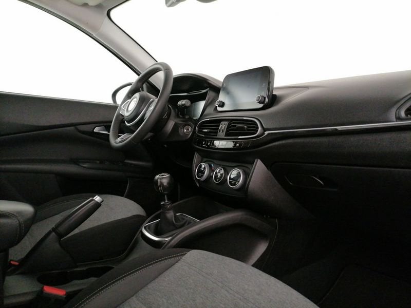 https://cdn-dk.caraffinity.it/dealer/datafiles/vehicle/images/800/1309/jdZ3Uf9WF9p9VbKu.jpeg