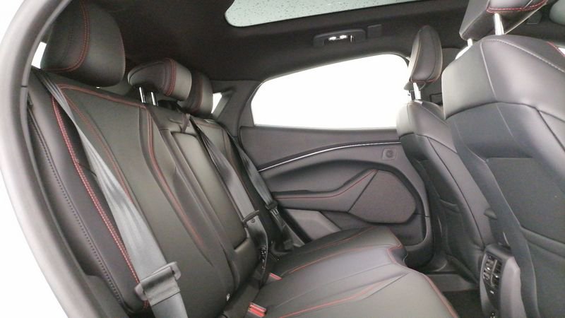 https://cdn-dk.caraffinity.it/dealer/datafiles/vehicle/images/800/1309/kp107fQC3R9XI7Lu.jpg