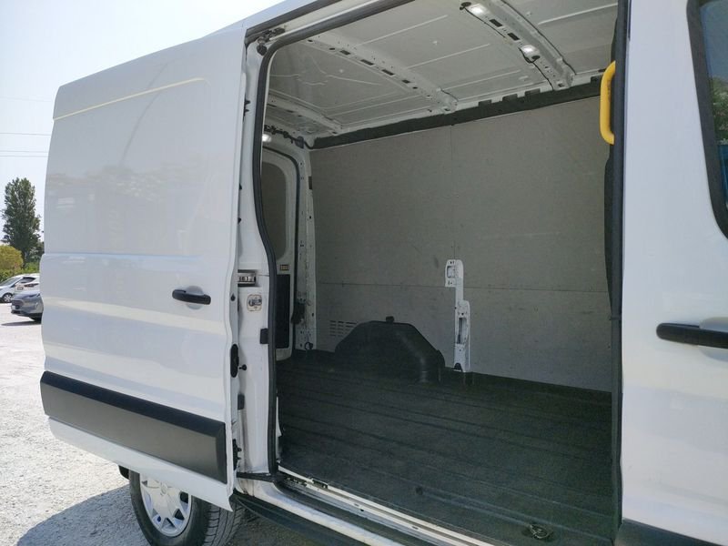 https://cdn-dk.caraffinity.it/dealer/datafiles/vehicle/images/800/1309/qua40mUXM8Y3BXZz.jpeg