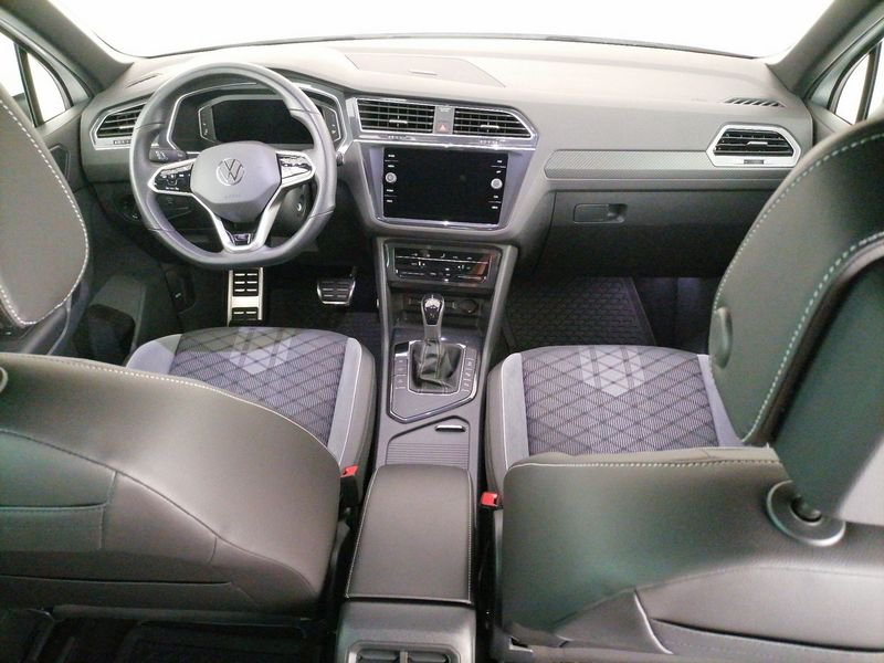 https://cdn-dk.caraffinity.it/dealer/datafiles/vehicle/images/800/1309/uOUzHlOlO9xa1pOm.jpeg