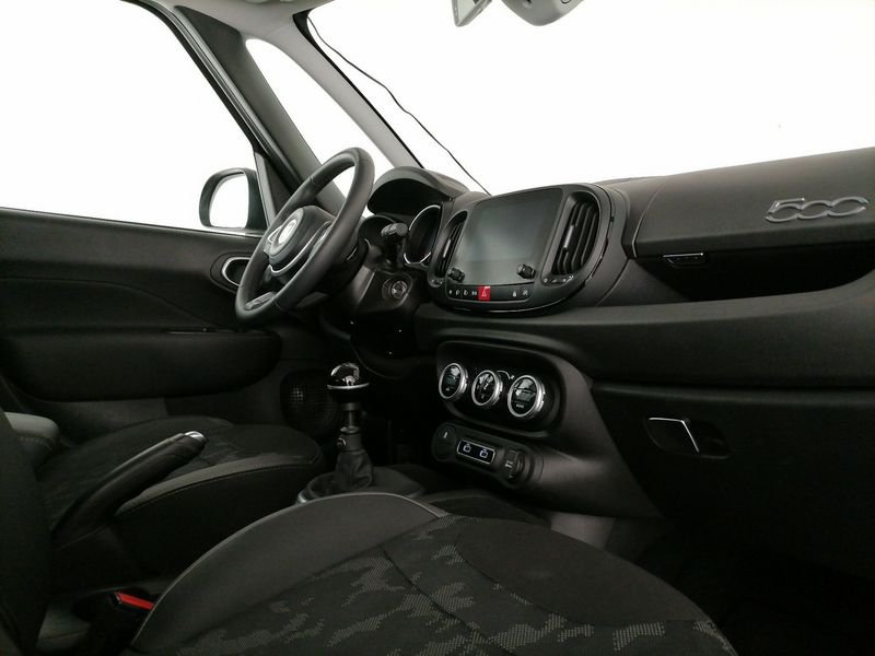 https://cdn-dk.caraffinity.it/dealer/datafiles/vehicle/images/800/1309/wdDvY2nPAF1iEsyD.jpeg