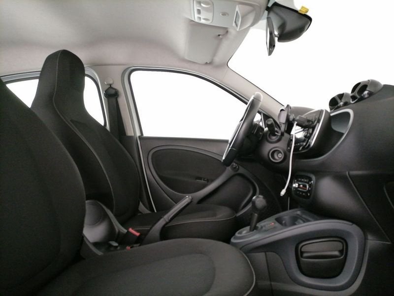 https://cdn-dk.caraffinity.it/dealer/datafiles/vehicle/images/800/1309/wm6fsEF6Ut1ZHrV7.jpeg