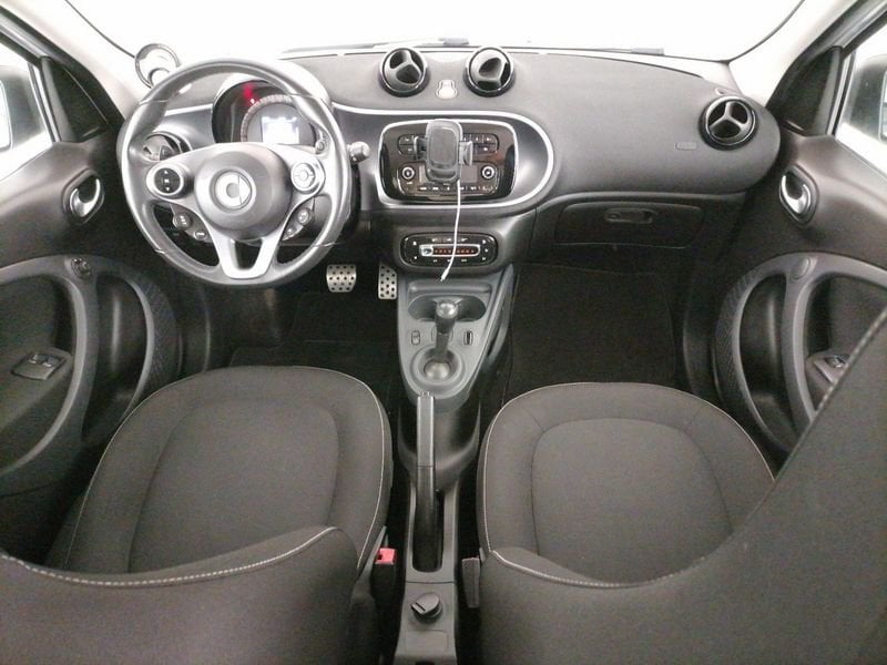 https://cdn-dk.caraffinity.it/dealer/datafiles/vehicle/images/800/1309/xPK3Dodc66JqcfYK.jpeg