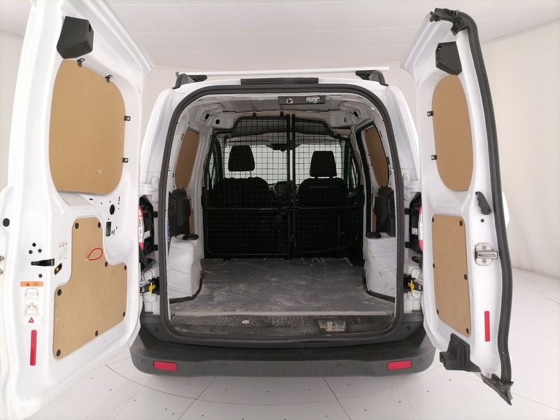 https://cdn-dk.caraffinity.it/dealer/datafiles/vehicle/images/800/1309/ztvk9GPNLTaHbAUq.jpeg