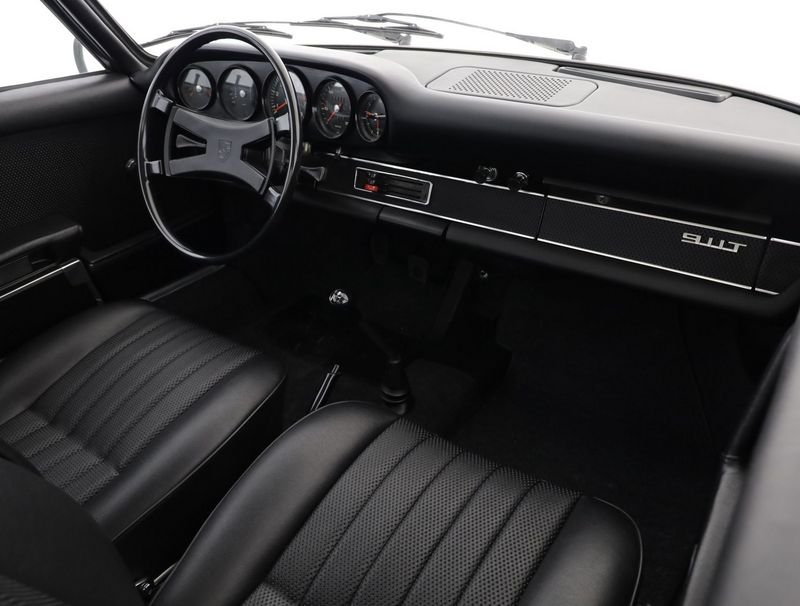 https://cdn-dk.caraffinity.it/dealer/datafiles/vehicle/images/800/1334/1644396484272.jpeg?opacity=0&size=100&position=BOTTOM_CENTER&border=0&watermark=%2Fdealer%2Fdatafiles%2Fvehicle%2Fimages%2Fwatermark%2F1334%2F0cdce9f1-3b9c-4b85-88e2-fd43543cd032.png