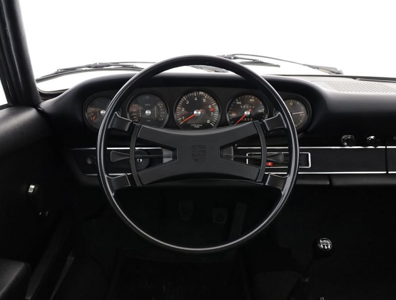 https://cdn-dk.caraffinity.it/dealer/datafiles/vehicle/images/800/1334/1644396486805.jpeg?opacity=0&size=100&position=BOTTOM_CENTER&border=0&watermark=%2Fdealer%2Fdatafiles%2Fvehicle%2Fimages%2Fwatermark%2F1334%2F0cdce9f1-3b9c-4b85-88e2-fd43543cd032.png