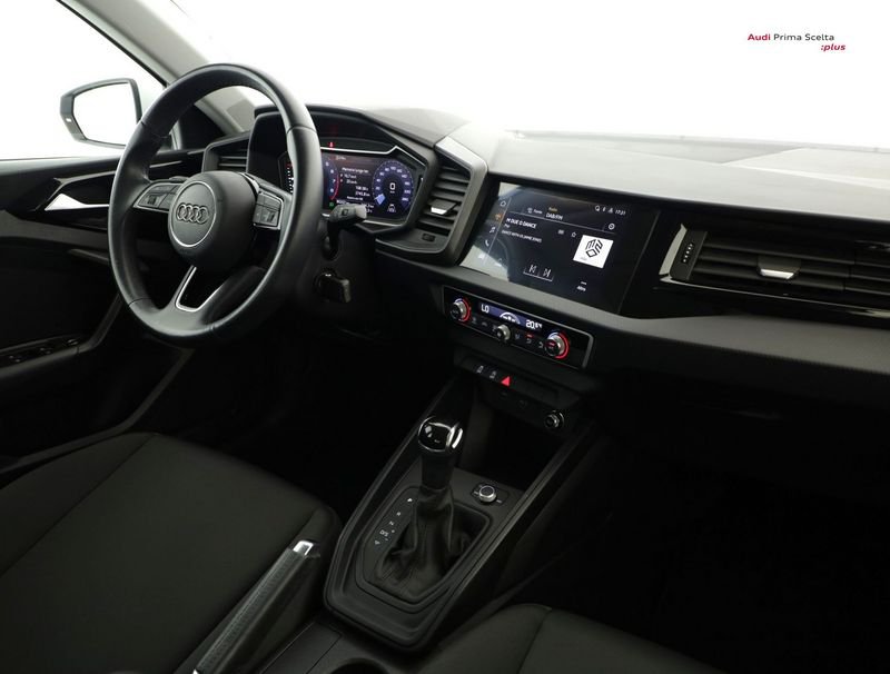 https://cdn-dk.caraffinity.it/dealer/datafiles/vehicle/images/800/1334/18vLzdbefNlDAQMT.jpeg?opacity=0&size=100&position=BOTTOM_CENTER&border=0&watermark=%2Fdealer%2Fdatafiles%2Fvehicle%2Fimages%2Fwatermark%2F1334%2F0cdce9f1-3b9c-4b85-88e2-fd43543cd032.png
