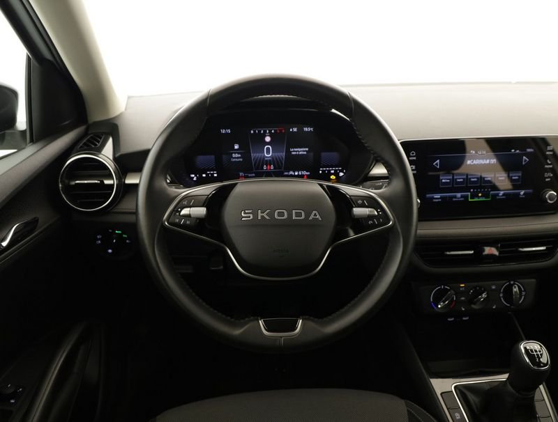 https://cdn-dk.caraffinity.it/dealer/datafiles/vehicle/images/800/1334/2HNhzJcWgF1RqF4B.jpeg?opacity=0&size=100&position=BOTTOM_CENTER&border=0&watermark=%2Fdealer%2Fdatafiles%2Fvehicle%2Fimages%2Fwatermark%2F1334%2F0cdce9f1-3b9c-4b85-88e2-fd43543cd032.png