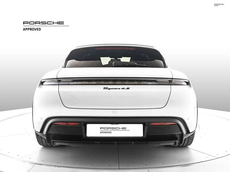 https://cdn-dk.caraffinity.it/dealer/datafiles/vehicle/images/800/1334/2NT7VUZqweYSsScP.jpeg?opacity=0&size=100&position=BOTTOM_CENTER&border=0&watermark=%2Fdealer%2Fdatafiles%2Fvehicle%2Fimages%2Fwatermark%2F1334%2F0cdce9f1-3b9c-4b85-88e2-fd43543cd032.png