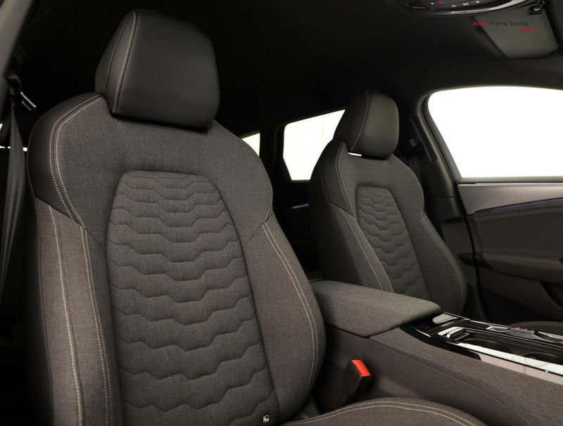 https://cdn-dk.caraffinity.it/dealer/datafiles/vehicle/images/800/1334/5n59ApFf5GNtoWBR.jpeg?opacity=0&size=100&position=BOTTOM_CENTER&border=0&watermark=%2Fdealer%2Fdatafiles%2Fvehicle%2Fimages%2Fwatermark%2F1334%2F0cdce9f1-3b9c-4b85-88e2-fd43543cd032.png